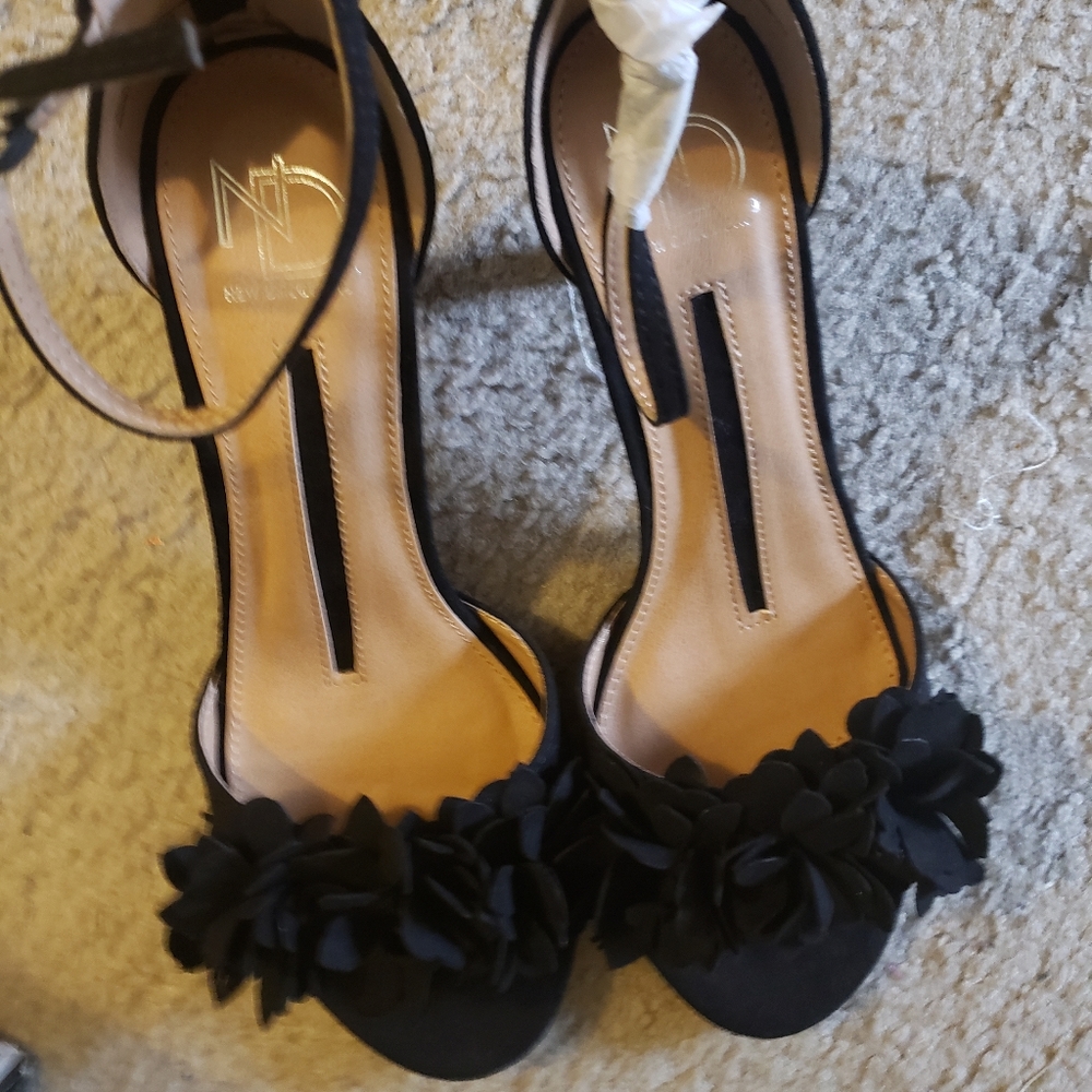 Ladies dress shoes